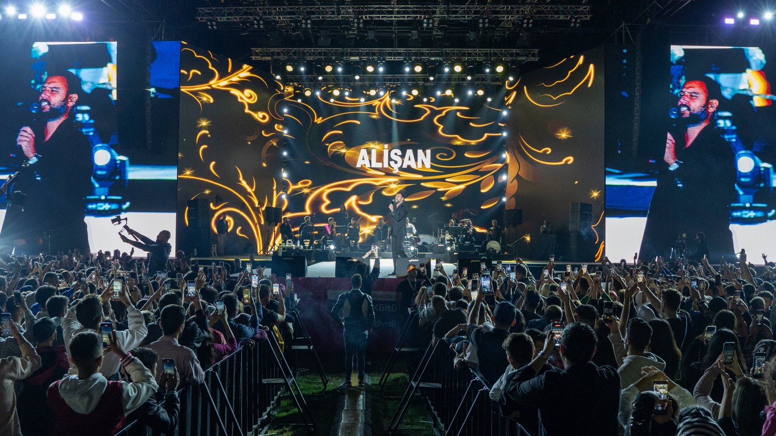 The Land of Legends ナイトショー：星空の下のフェアリーテイル