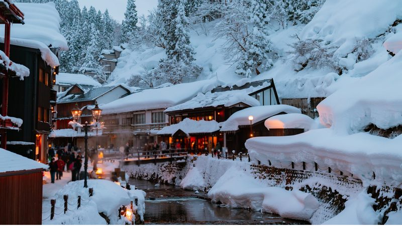 高層ビルのその先へ：日本の癒やしの温泉文化をめぐる旅