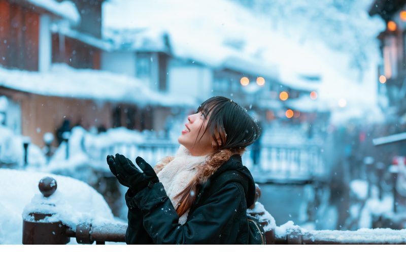 ネオンの先へ：日本の“魂”を見つける旅