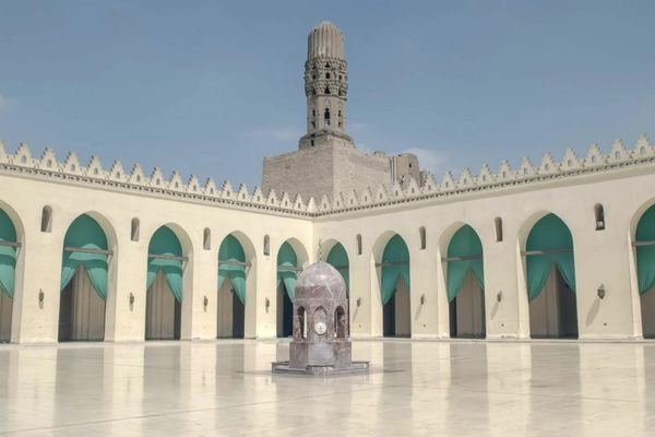 Visit Al-Hakim Mosque in Cairo with Hotel Pickup
