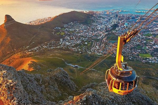 Table Mountain and Cape Point Tour in Cape Town with Hotel Pickup